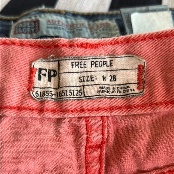 Free People Pink Jean Shorts Distressed Cut-Off Style size 26w women’s shorts - Picture 4 of 6
